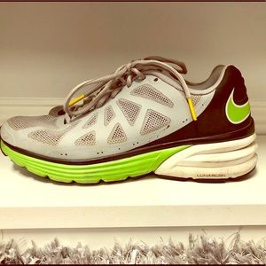 Nike Lunarlon sneakers in grey, black, and green